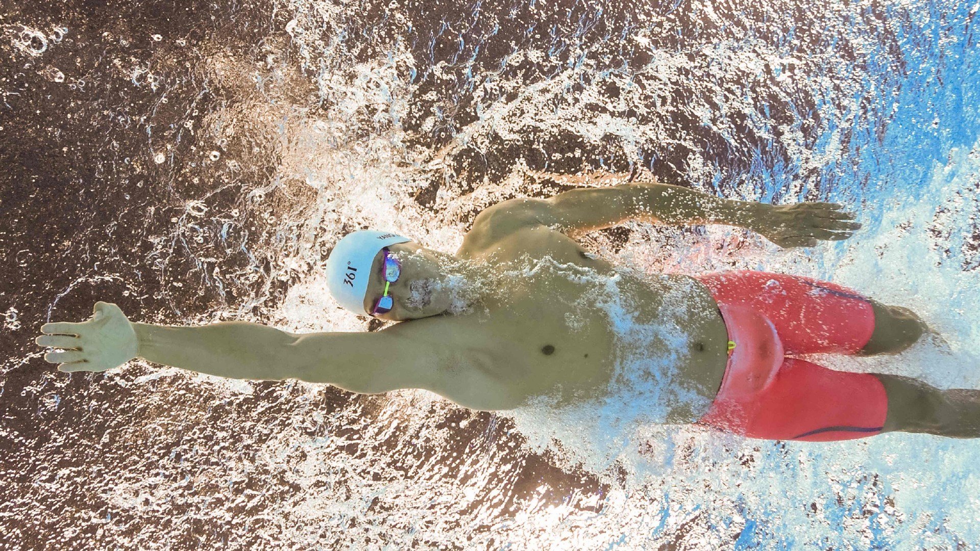 乐鱼体育手机版-“2025世界游泳锦标赛：顶尖游泳选手争夺金牌荣耀”