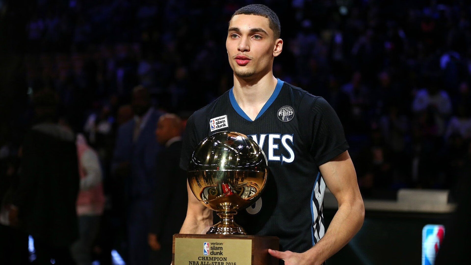 杨瀚森夏联场均盖帽数据爆表媒体关注度攀升，杨瀚宇是谁